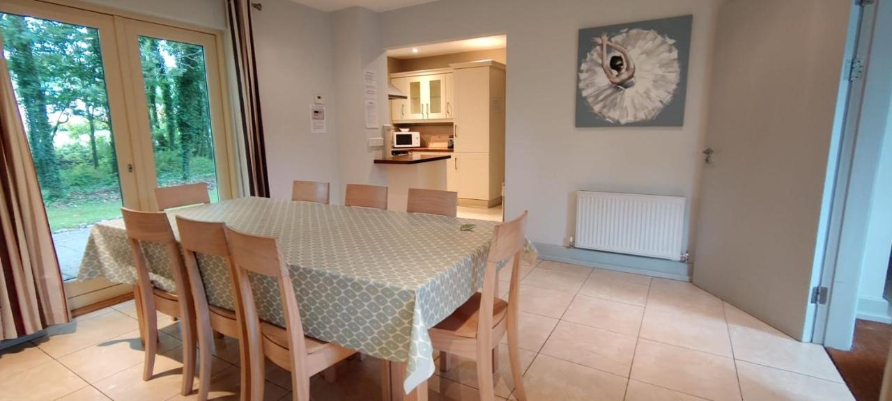 Dunkerron Woods Holiday Homes ケンメア エクステリア 写真